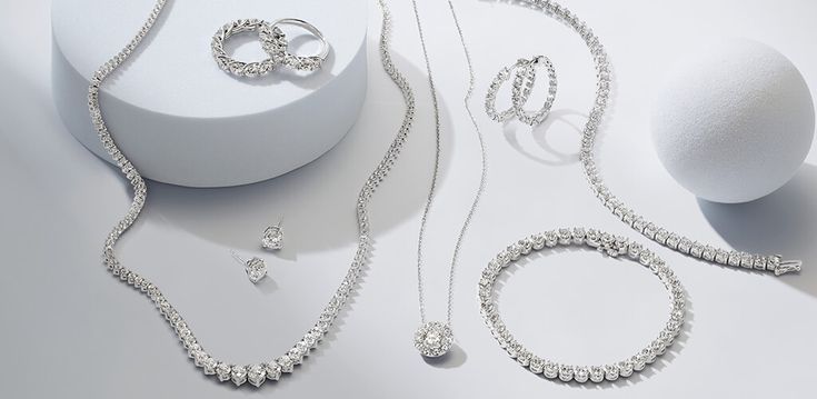 Affordable imitation jewelry necklace and bracelet set for men and women